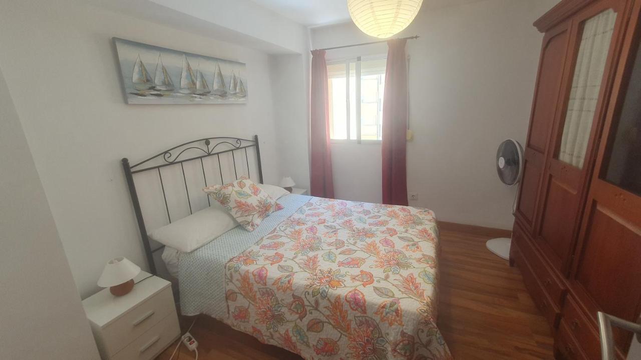 Visit Gibraltar Stay In La Linea For Less! La Línea de la Concepción Esterno foto